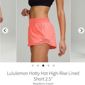 Lululemon Hotty Hot Shorts Size 8 Raspberry Cream HR